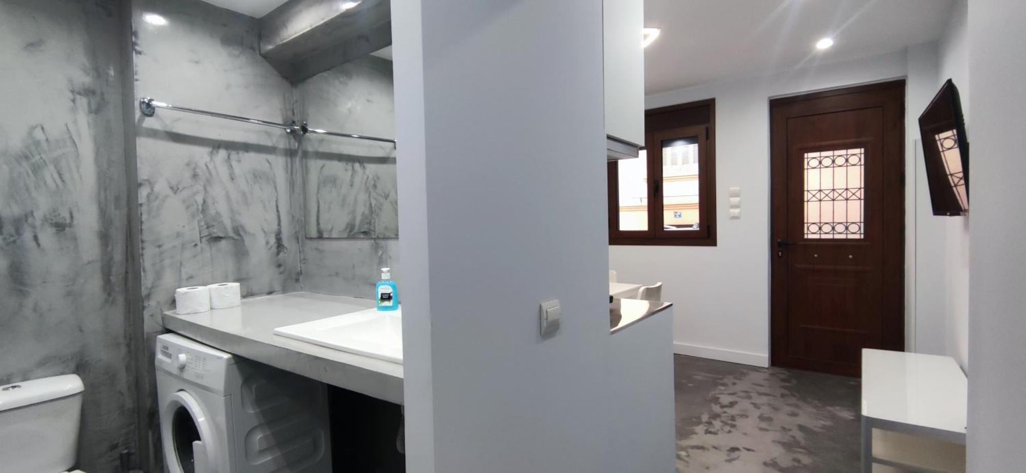 New Apartment With A Separate Entrance Near The Subway. Афины Экстерьер фото