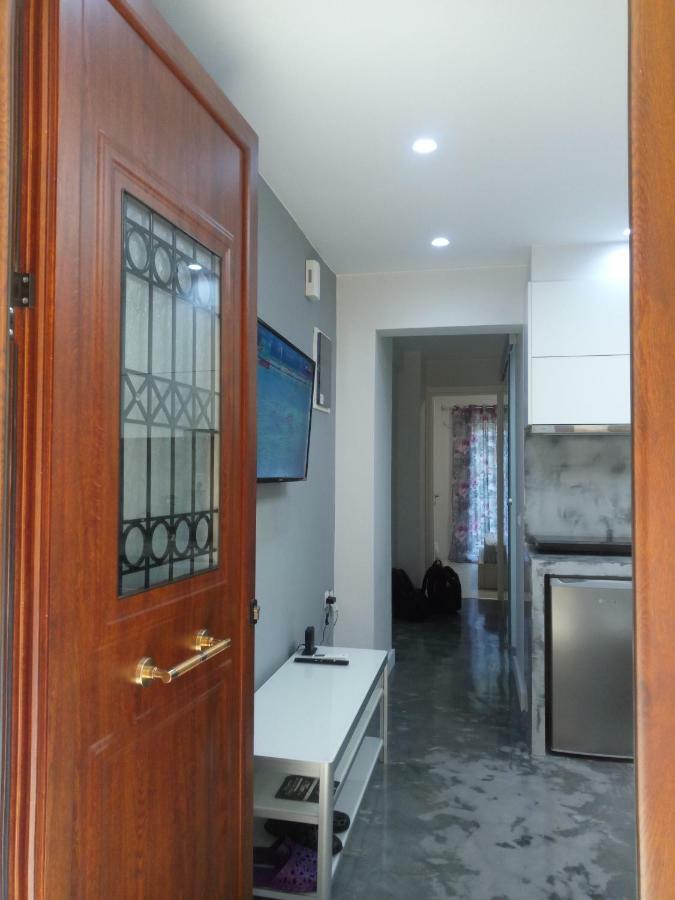 New Apartment With A Separate Entrance Near The Subway. Афины Экстерьер фото